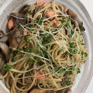 舞茸と鮭の和風パスタ